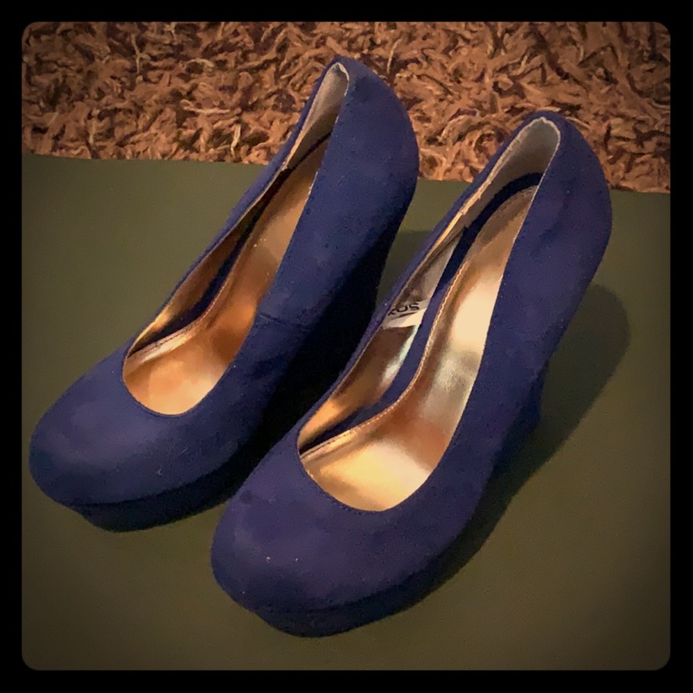 Mossimo Wedges. Size 7